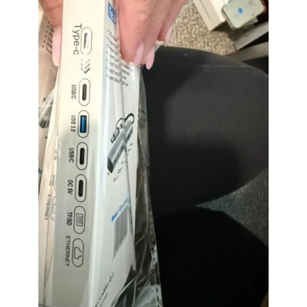 Ethos 8 in 1 USB-C hub adapter NIB
